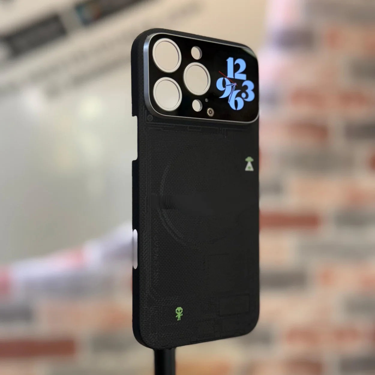 Kevlar Fiber Smart Case with Touch Screen for iPhone 16 Pro Max