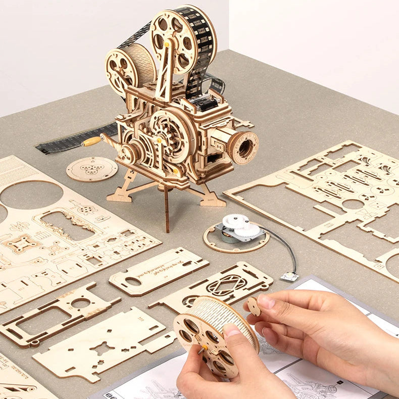Vitascope Vintage Film Projector 3D Wooden Puzzle