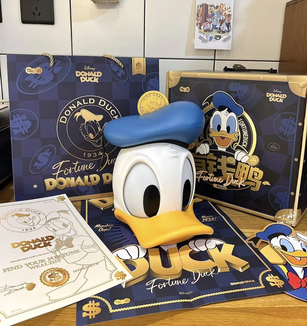 Donald Duck Fortune Lamp - LED Rechargeable Desk Light