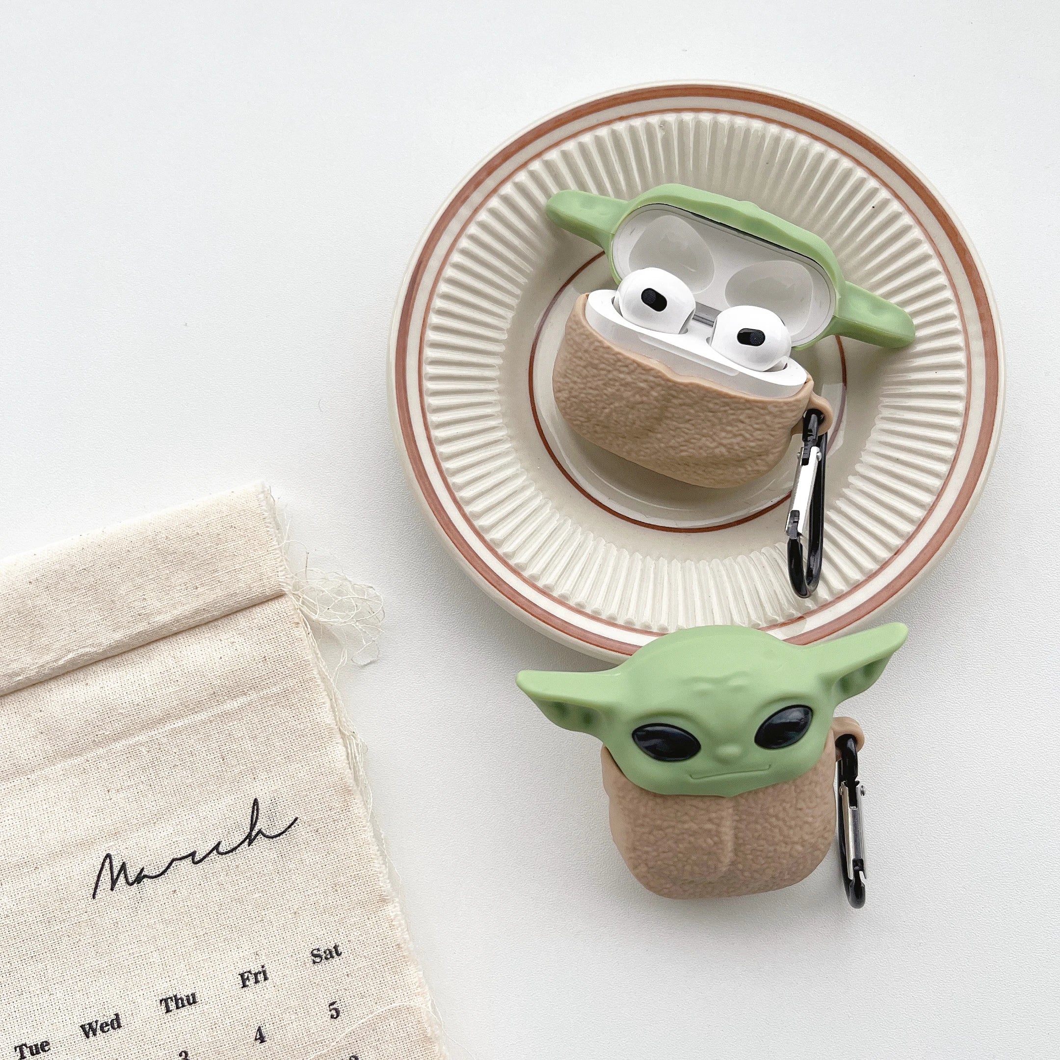 3D Cartoon Character AirPods Case Yoda Silicone